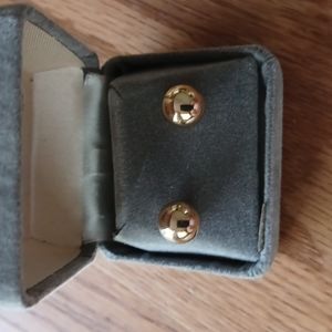 Round stud ear rings